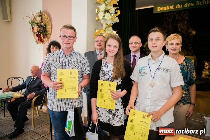 Zdjęcie w galerii na portalu naszraciborz.pl: Osiemdziesięciu uczniów z województwa śląskiego wykazywało się wiedzą o Eichendorffie wiadomości z regionu