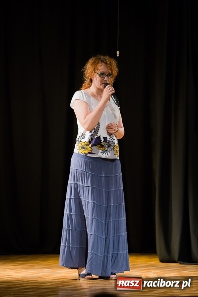 Zdjęcie w galerii na portalu naszraciborz.pl: Alicja w krainie czarów na scenie MDK wiadomości z regionu