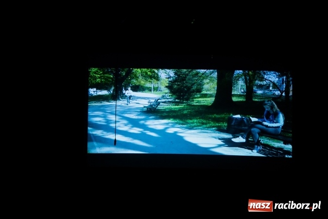 Zdjęcie w galerii na portalu naszraciborz.pl: Alicja w krainie czarów na scenie MDK wiadomości z regionu