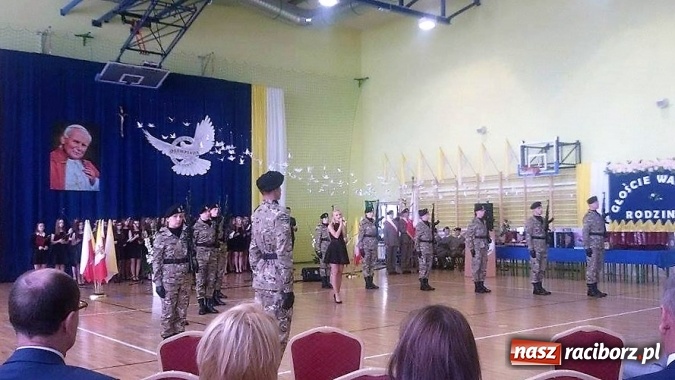 Zdjęcie w galerii na portalu naszraciborz.pl: Uczeń Gimnazjum nr 3 finalistą Olimpiady Myśli Jana Pawła II wiadomości z regionu