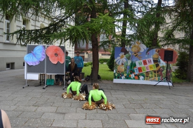 Zdjęcie w galerii na portalu naszraciborz.pl: Piknik rodzinny w SP 4  wiadomości z regionu