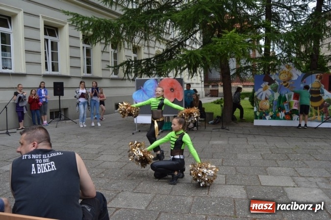 Zdjęcie w galerii na portalu naszraciborz.pl: Piknik rodzinny w SP 4  wiadomości z regionu
