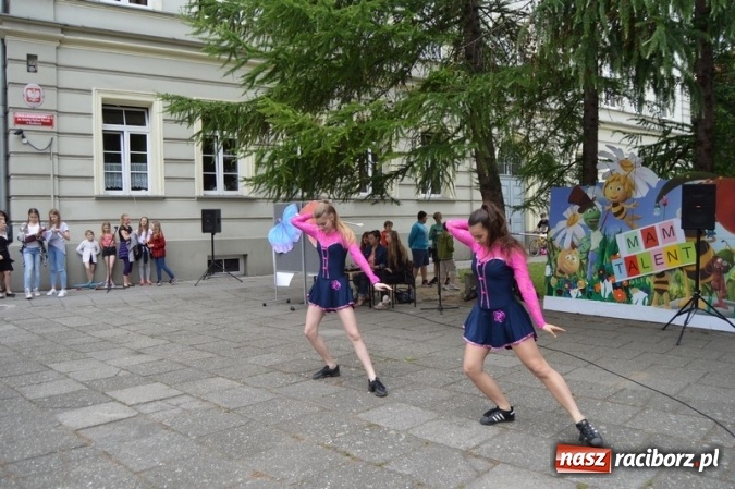 Zdjęcie w galerii na portalu naszraciborz.pl: Piknik rodzinny w SP 4  wiadomości z regionu