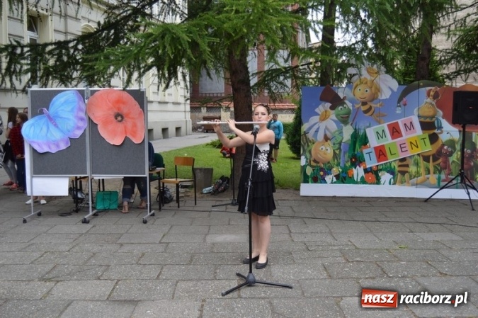 Zdjęcie w galerii na portalu naszraciborz.pl: Piknik rodzinny w SP 4  wiadomości z regionu