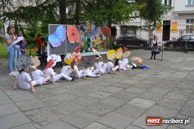 Zdjęcie w galerii na portalu naszraciborz.pl: Piknik rodzinny w SP 4  wiadomości z regionu