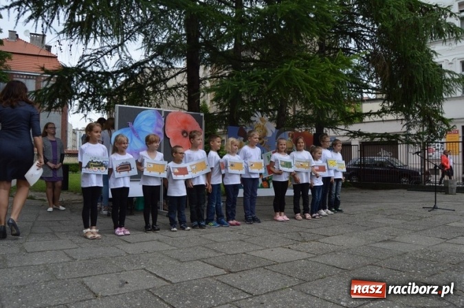 Zdjęcie w galerii na portalu naszraciborz.pl: Piknik rodzinny w SP 4  wiadomości z regionu