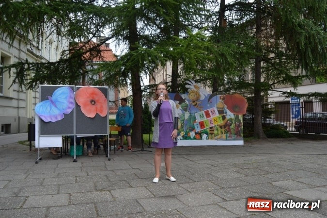 Zdjęcie w galerii na portalu naszraciborz.pl: Piknik rodzinny w SP 4  wiadomości z regionu