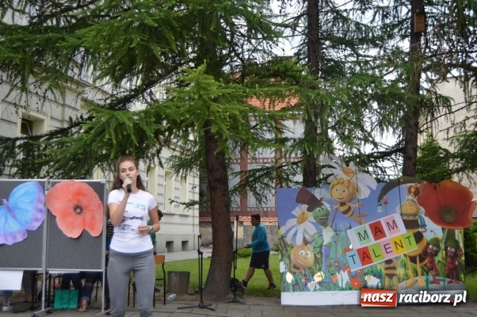 Zdjęcie w galerii na portalu naszraciborz.pl: Piknik rodzinny w SP 4  wiadomości z regionu