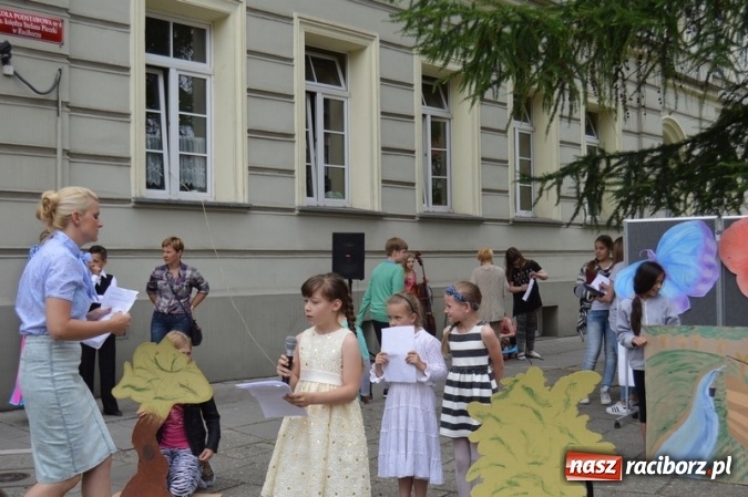 Zdjęcie w galerii na portalu naszraciborz.pl: Piknik rodzinny w SP 4  wiadomości z regionu