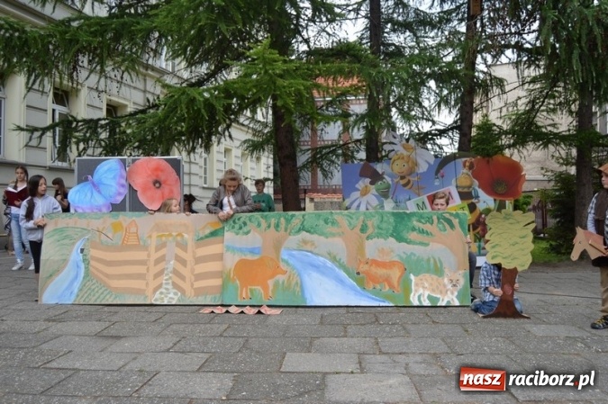 Zdjęcie w galerii na portalu naszraciborz.pl: Piknik rodzinny w SP 4  wiadomości z regionu