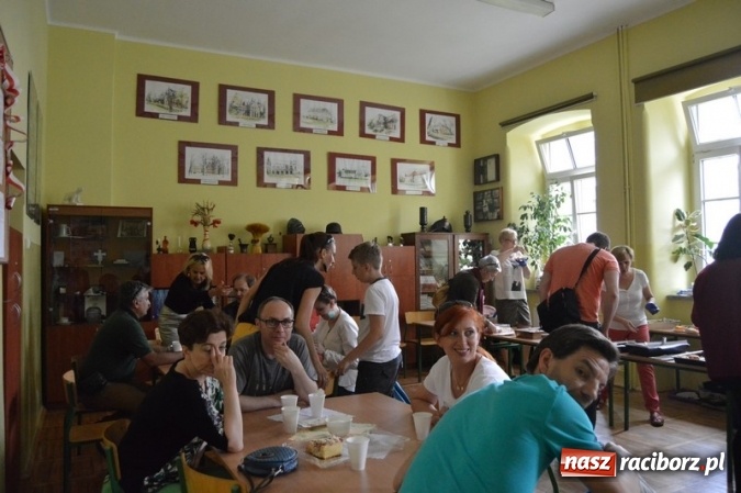 Zdjęcie w galerii na portalu naszraciborz.pl: Piknik rodzinny w SP 4  wiadomości z regionu