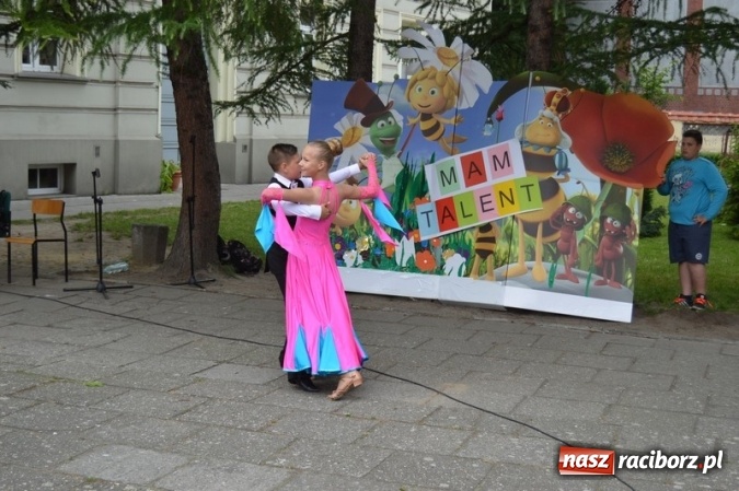 Zdjęcie w galerii na portalu naszraciborz.pl: Piknik rodzinny w SP 4  wiadomości z regionu