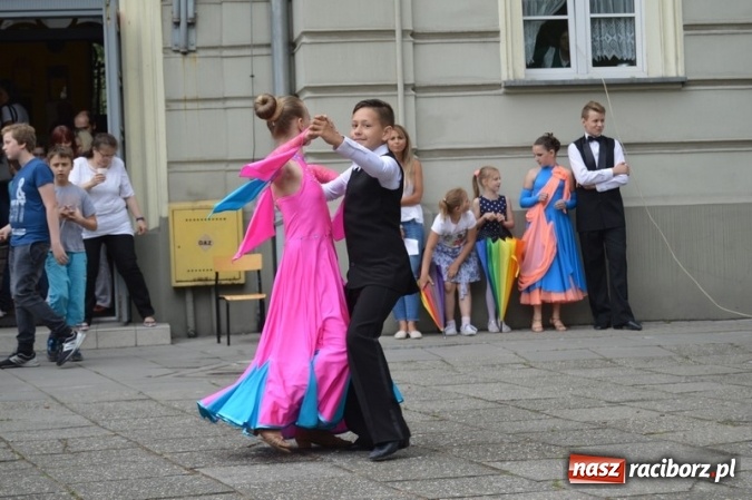 Zdjęcie w galerii na portalu naszraciborz.pl: Piknik rodzinny w SP 4  wiadomości z regionu