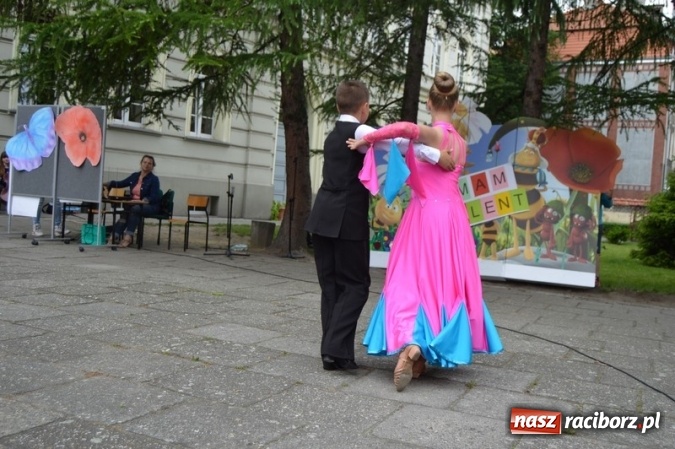 Zdjęcie w galerii na portalu naszraciborz.pl: Piknik rodzinny w SP 4  wiadomości z regionu