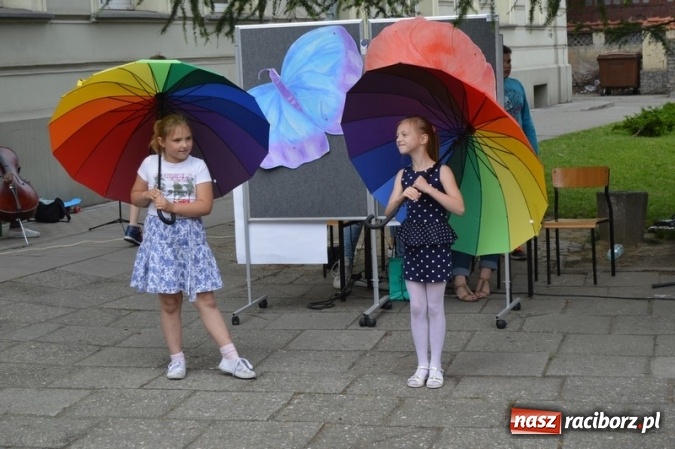 Zdjęcie w galerii na portalu naszraciborz.pl: Piknik rodzinny w SP 4  wiadomości z regionu