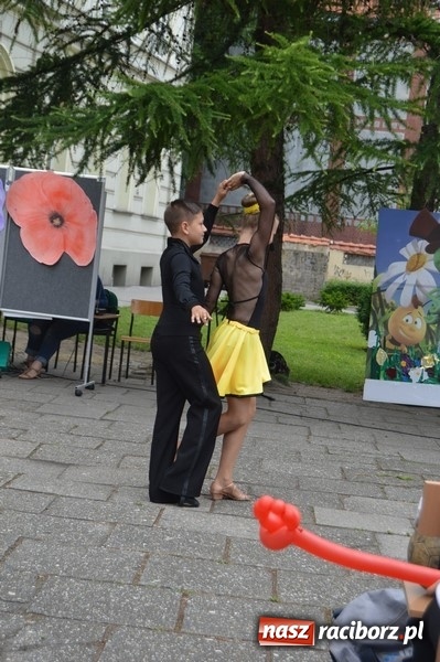 Zdjęcie w galerii na portalu naszraciborz.pl: Piknik rodzinny w SP 4  wiadomości z regionu