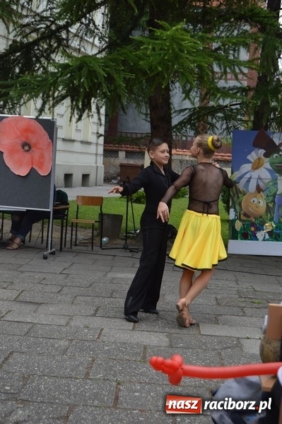 Zdjęcie w galerii na portalu naszraciborz.pl: Piknik rodzinny w SP 4  wiadomości z regionu