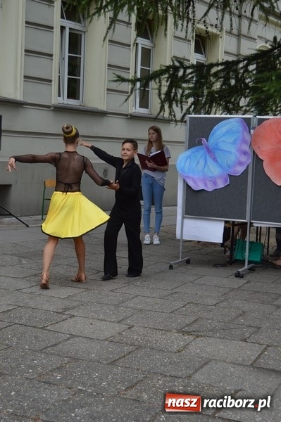 Zdjęcie w galerii na portalu naszraciborz.pl: Piknik rodzinny w SP 4  wiadomości z regionu
