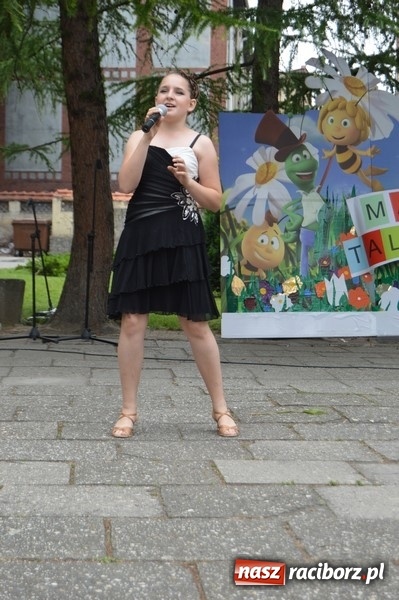 Zdjęcie w galerii na portalu naszraciborz.pl: Piknik rodzinny w SP 4  wiadomości z regionu