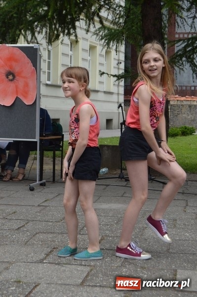 Zdjęcie w galerii na portalu naszraciborz.pl: Piknik rodzinny w SP 4  wiadomości z regionu