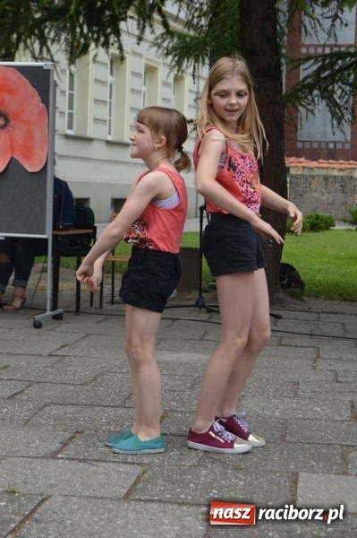Zdjęcie w galerii na portalu naszraciborz.pl: Piknik rodzinny w SP 4  wiadomości z regionu