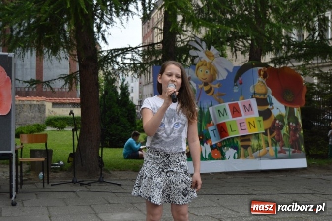 Zdjęcie w galerii na portalu naszraciborz.pl: Piknik rodzinny w SP 4  wiadomości z regionu