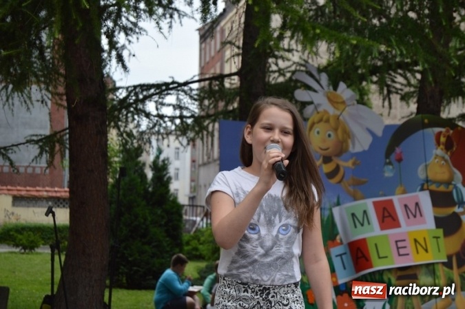 Zdjęcie w galerii na portalu naszraciborz.pl: Piknik rodzinny w SP 4  wiadomości z regionu