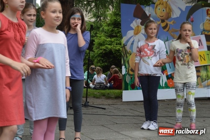 Zdjęcie w galerii na portalu naszraciborz.pl: Piknik rodzinny w SP 4  wiadomości z regionu