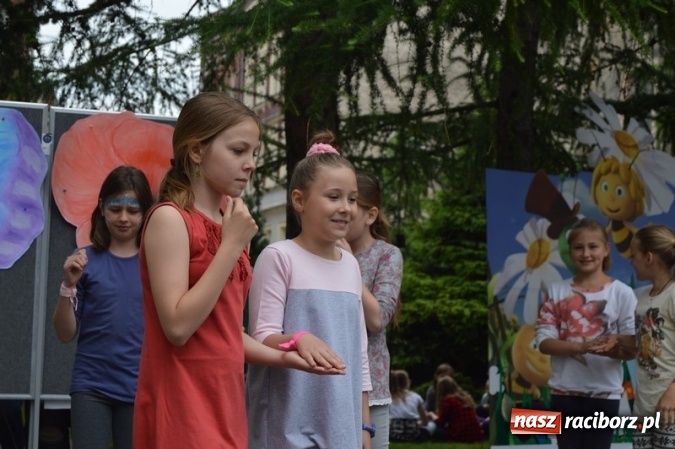Zdjęcie w galerii na portalu naszraciborz.pl: Piknik rodzinny w SP 4  wiadomości z regionu