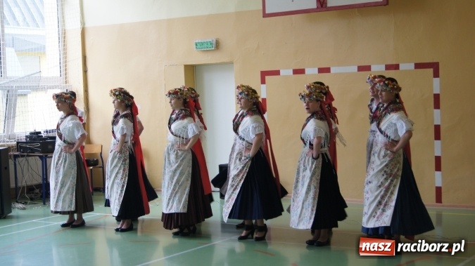 Zdjęcie w galerii na portalu naszraciborz.pl: Festiwal Nauki w Gimnazjum w Pietrowicach Wielkich wiadomości z regionu