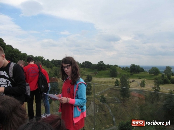 Zdjęcie w galerii na portalu naszraciborz.pl: Gimnazjaliści z Gimnazjum nr 5 na Górze Świętej Anny  wiadomości z regionu