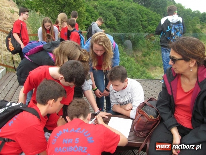 Zdjęcie w galerii na portalu naszraciborz.pl: Gimnazjaliści z Gimnazjum nr 5 na Górze Świętej Anny  wiadomości z regionu