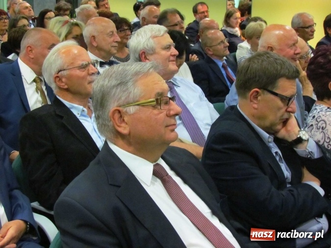 Zdjęcie w galerii na portalu naszraciborz.pl: Premiera nowego filmu realizatorów z RTK wiadomości z regionu