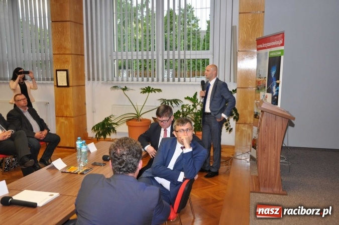 Zdjęcie w galerii na portalu naszraciborz.pl: Wojewoda śląski spotkał się z samorządowcami Krzyżanowic  wiadomości z regionu