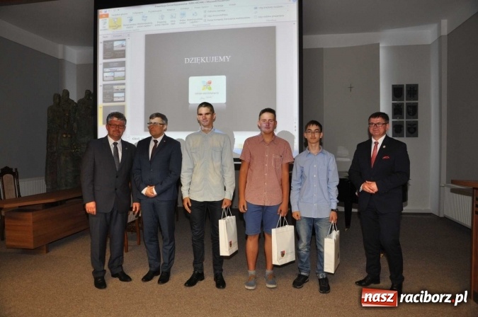 Zdjęcie w galerii na portalu naszraciborz.pl: Wojewoda śląski spotkał się z samorządowcami Krzyżanowic  wiadomości z regionu