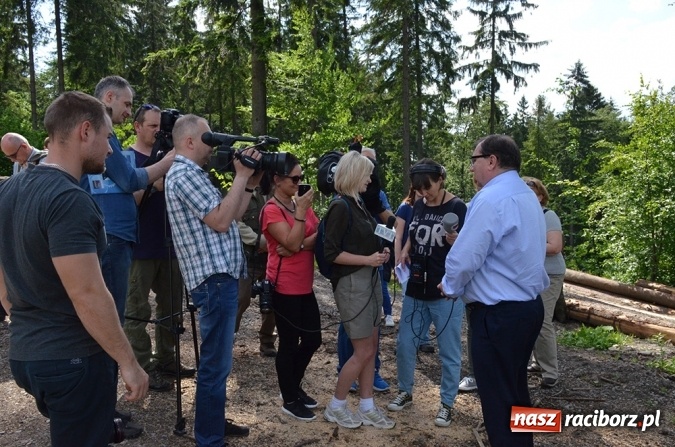 Zdjęcie w galerii na portalu naszraciborz.pl: Dziennikarze w Beskidach  wiadomości z regionu