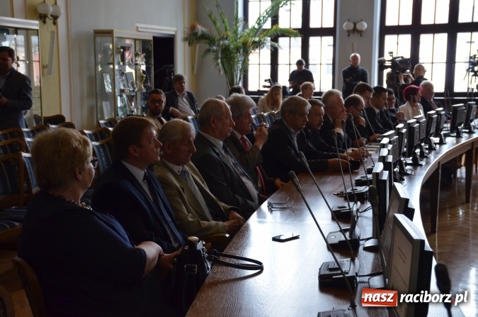 Zdjęcie w galerii na portalu naszraciborz.pl: W Żywcu podpisano porozumienie na rzecz ochrony powietrza wiadomości z regionu