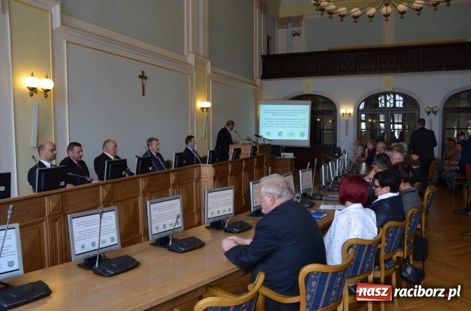 Zdjęcie w galerii na portalu naszraciborz.pl: W Żywcu podpisano porozumienie na rzecz ochrony powietrza wiadomości z regionu