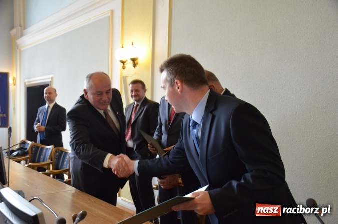 Zdjęcie w galerii na portalu naszraciborz.pl: W Żywcu podpisano porozumienie na rzecz ochrony powietrza wiadomości z regionu