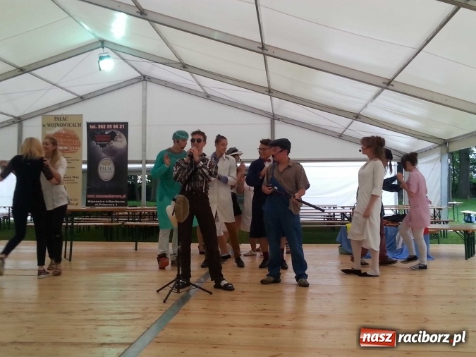 Zdjęcie w galerii na portalu naszraciborz.pl: IRREALIS po raz kolejny ze spektaklem w pałacu w Wojnowicach  wiadomości z regionu