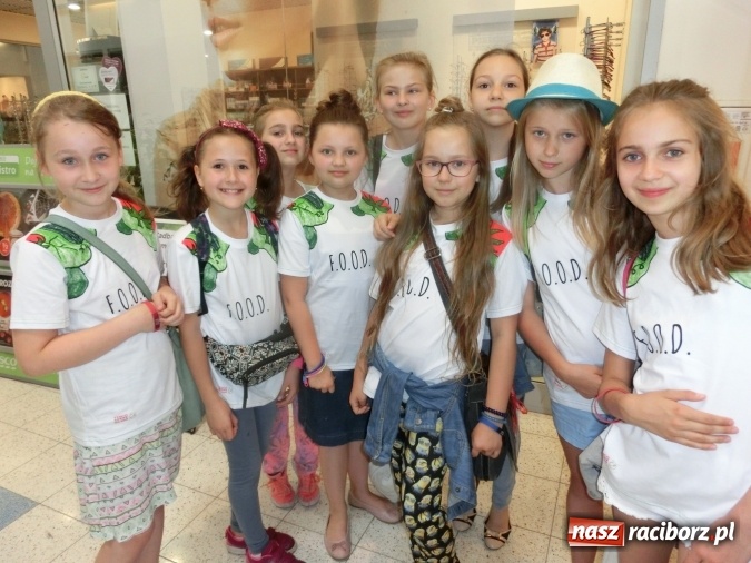 Zdjęcie w galerii na portalu naszraciborz.pl: SP 1 z Ostroga znów zgarnia nagrody  wiadomości z regionu