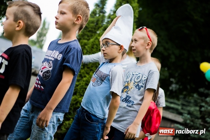 Zdjęcie w galerii na portalu naszraciborz.pl: Piknik rodzinny uczestników projektu Drugiemu Człowiekowi wiadomości z regionu