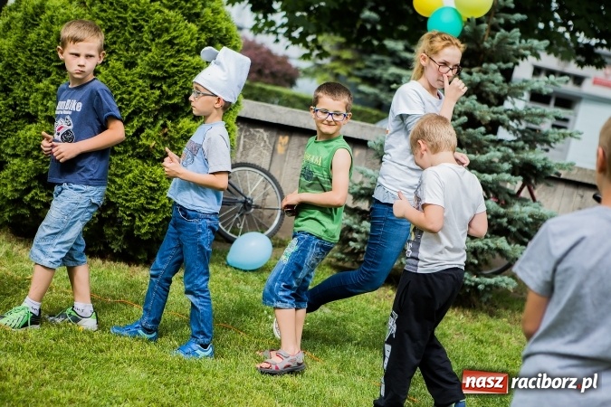 Zdjęcie w galerii na portalu naszraciborz.pl: Piknik rodzinny uczestników projektu Drugiemu Człowiekowi wiadomości z regionu