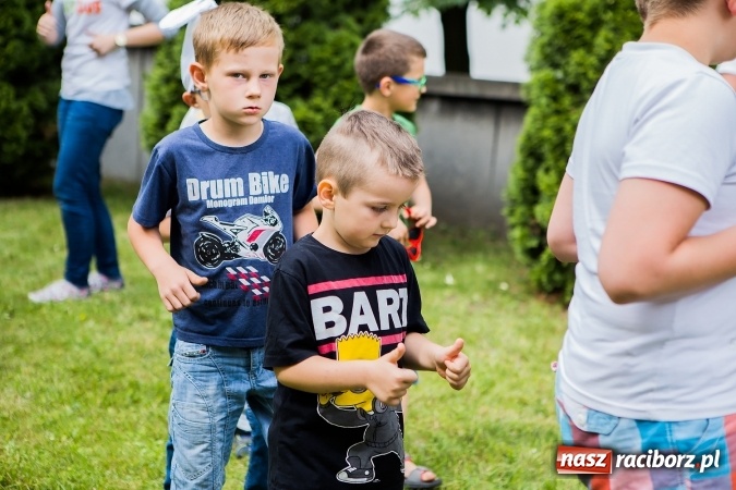 Zdjęcie w galerii na portalu naszraciborz.pl: Piknik rodzinny uczestników projektu Drugiemu Człowiekowi wiadomości z regionu