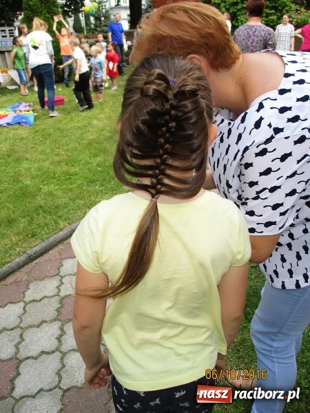 Zdjęcie w galerii na portalu naszraciborz.pl: Piknik rodzinny uczestników projektu Drugiemu Człowiekowi wiadomości z regionu