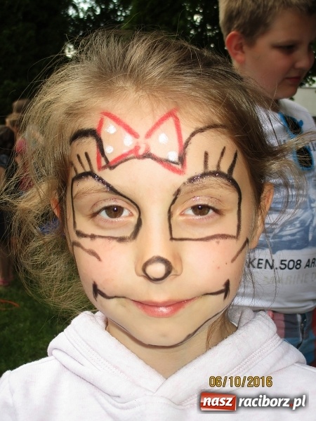 Zdjęcie w galerii na portalu naszraciborz.pl: Piknik rodzinny uczestników projektu Drugiemu Człowiekowi wiadomości z regionu