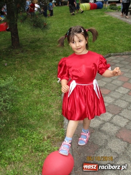 Zdjęcie w galerii na portalu naszraciborz.pl: Piknik rodzinny uczestników projektu Drugiemu Człowiekowi wiadomości z regionu