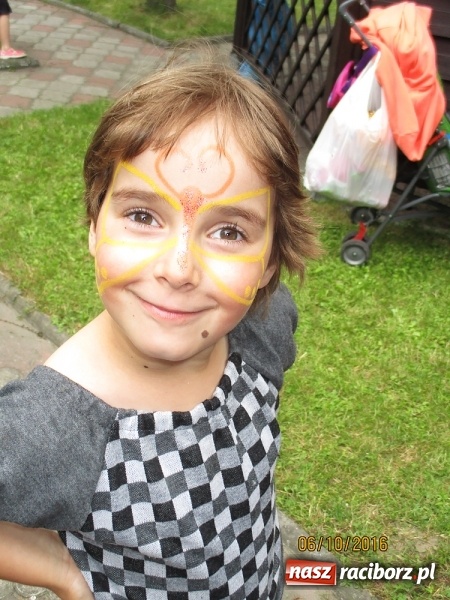 Zdjęcie w galerii na portalu naszraciborz.pl: Piknik rodzinny uczestników projektu Drugiemu Człowiekowi wiadomości z regionu