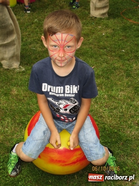 Zdjęcie w galerii na portalu naszraciborz.pl: Piknik rodzinny uczestników projektu Drugiemu Człowiekowi wiadomości z regionu