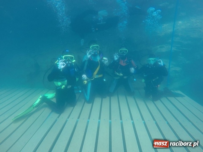 Zdjęcie w galerii na portalu naszraciborz.pl: Gdy wystarczająco długo patrzysz w otchłań, otchłań zaczyna patrzeć w Ciebie... wiadomości z regionu